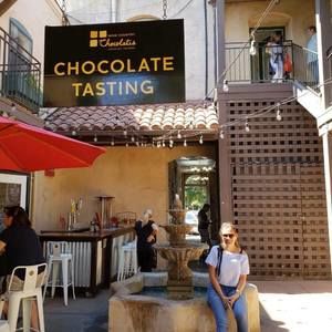 Meet your Posher, Carola